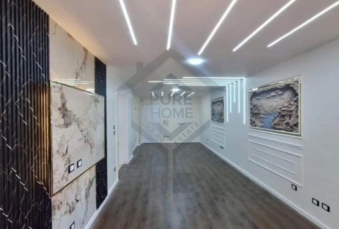 8183444 - Property Image 2