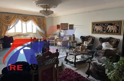 شقة - 3 غرف نوم - 1 حمام للبيع في شارع محمد حسنين هيكل - المنطقة السادسة - مدينة نصر - القاهرة