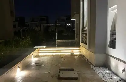 Villa - 4 Bedrooms - 5 Bathrooms for sale in New Giza - Cairo Alexandria Desert Road - 6 October City - Giza