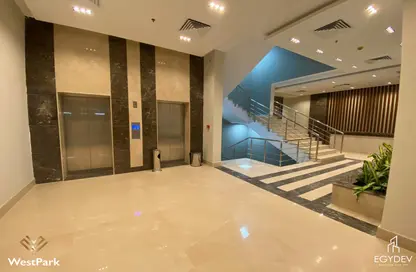 Clinic - Studio - 2 Bathrooms for rent in West Park Mall - 26th of July Corridor - 6 October City - Giza
