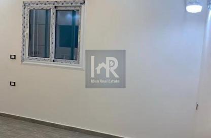 Apartment - 3 Bedrooms - 2 Bathrooms for rent in North Lotus - El Lotus - New Cairo City - Cairo