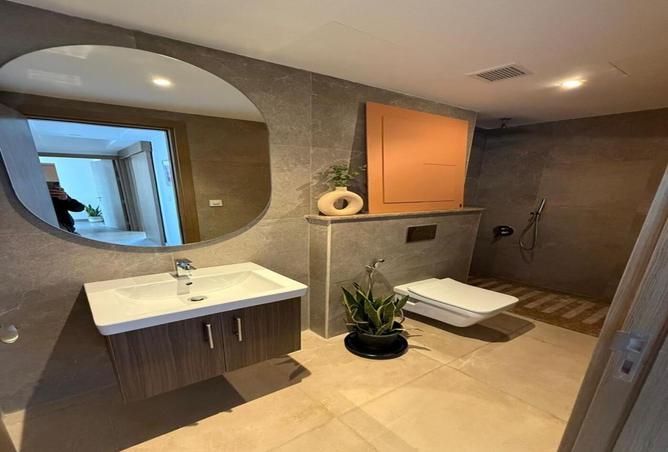 8303914 - Property Image 3