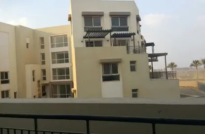 منزل مزدوج - 4 غرف نوم - 4 حمامات للايجار في اب تاون كايرو - المقطم - القاهرة