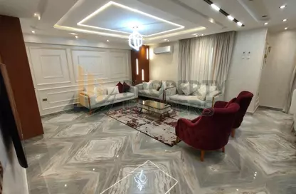 شقة - 3 غرف نوم - 3 حمامات للايجار في شارع عبد المنعم رياض - المهندسين - الجيزة