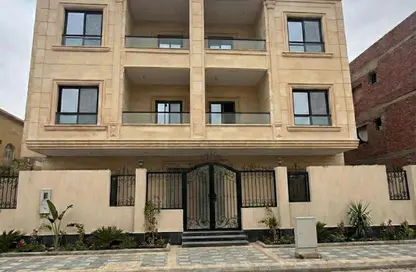 Apartment - 3 Bedrooms - 3 Bathrooms for sale in Musab Bin Omair St. - Area E - Ganoob El Acadimia - New Cairo City - Cairo