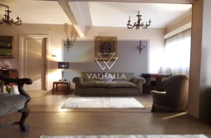 شقة - 2 غرف نوم - 2 حمامات للايجار في شارع شجرة الدر - الزمالك - القاهرة