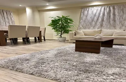 Apartment - 2 Bedrooms - 1 Bathroom for rent in Al Sharq Al Taamin - 5th Settlement Compounds - The 5th Settlement - New Cairo City - Cairo