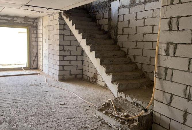 8251300 - Property Image 2