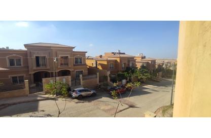 فيلا - 4 غرف نوم - 4 حمامات للبيع في رويال ميدوز - كمبوندات الشيخ زايد - الشيخ زايد - الجيزة