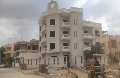 شقة - 3 غرف نوم - 3 حمامات للبيع في المجاورة الاولي - الحي الثالث غرب - مدينة الشروق - القاهرة