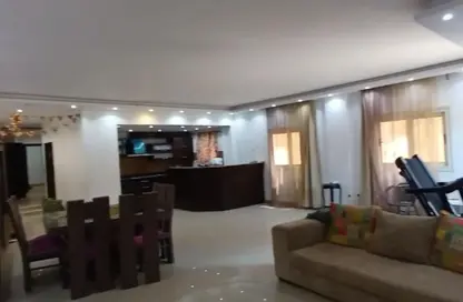 Apartment - 3 Bedrooms - 2 Bathrooms for sale in Aly Sharawy St. - Al Narges 5 - Al Narges - New Cairo City - Cairo