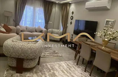 شقة - 3 غرف نوم - 2 حمامات للايجار في الطريق الشرقي - الرحاب المرحلة الأولى - الرحاب - مدينة القاهرة الجديدة - القاهرة