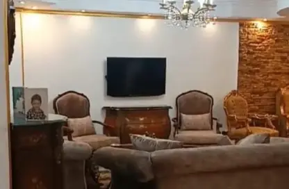 Apartment - 4 Bedrooms - 2 Bathrooms for sale in Mohammed Al Mokaled St. - 8th Zone - Nasr City - Cairo