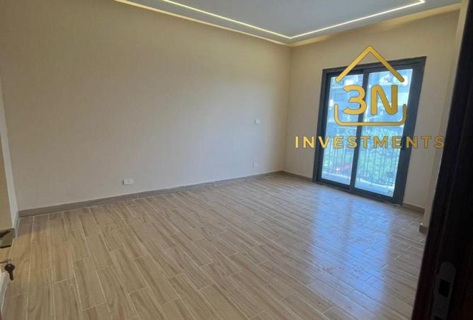 8087652 - Property Image 3