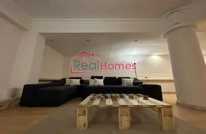 Apartment - 2 Bedrooms - 2 Bathrooms for rent in El Gezirah St. - Zamalek - Cairo