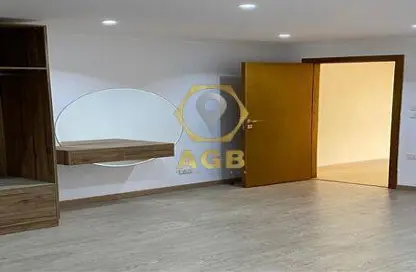 Duplex - 3 Bedrooms - 2 Bathrooms for sale in Cornish El Nile St. - Maadi - Hay El Maadi - Cairo