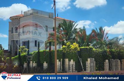 Villa - 6 Bedrooms - 3 Bathrooms for sale in Alex West - Alexandria Compounds - Alexandria