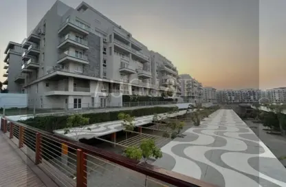 iVilla - 3 Bedrooms - 4 Bathrooms for sale in Lagoon Beach Park - 5th Settlement Compounds - The 5th Settlement - New Cairo City - Cairo