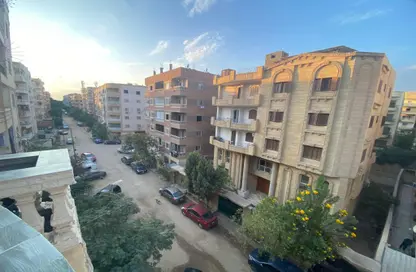 Apartment - 3 Bedrooms - 2 Bathrooms for sale in Gate 1 - Khofo - Hadayek El Ahram - Giza