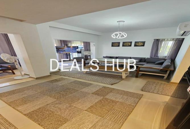 8039421 - Property Image 3