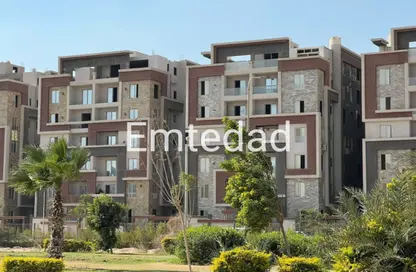 Apartment - 3 Bedrooms - 1 Bathroom for sale in Ard Gameyet Al Mostasmereen - Hadayek October - 6 October City - Giza