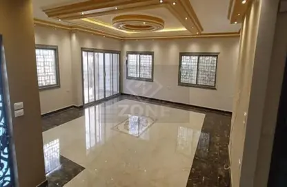 فيلا - 3 غرف نوم - 2 حمامات للايجار في مدينتي - القاهرة