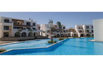 Chalet - 2 Bedrooms - 2 Bathrooms for sale in Makadi Orascom Resort - Makadi - Hurghada - Red Sea