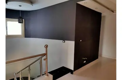 دوبلكس - 4 غرف نوم - 4 حمامات للايجار في اوبرا سيتي - الحي السادس - الشيخ زايد - الجيزة