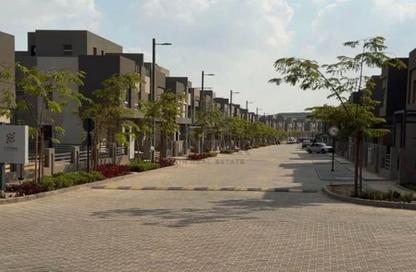 Duplex - 3 Bedrooms - 3 Bathrooms for sale in Etapa - Sheikh Zayed Compounds - Sheikh Zayed City - Giza