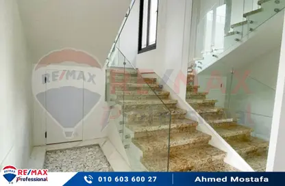 Villa - 6 Bedrooms - 7+ Bathrooms for sale in Palm Hills - Alexandria Compounds - Alexandria