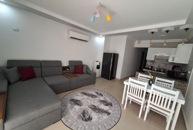 8280016 - Property Image 3