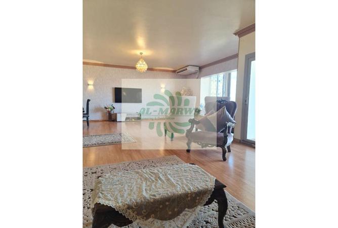 8256960 - صورة العقار 3