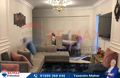 Apartment - 2 Bedrooms - 1 Bathroom for sale in Mostafa Kamel St. - Seyouf - Hay Awal El Montazah - Alexandria