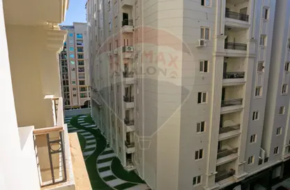 شقة - 3 غرف نوم - 2 حمامات للايجار في سموحة - حي شرق - الاسكندرية