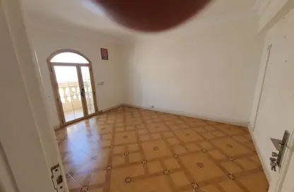 فيلا - 6 غرف نوم - 5 حمامات للايجار في المنطقة السياحية - الحي المتميز - مدينة 6 أكتوبر - الجيزة