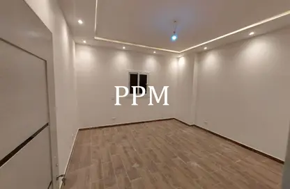Apartment - 3 Bedrooms - 2 Bathrooms for rent in Mohamed Mahmoud Al Sayyad St. - El Yasmeen 7 - El Yasmeen - New Cairo City - Cairo