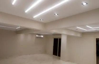 Apartment - 3 Bedrooms - 3 Bathrooms for rent in Mohandessin - Giza
