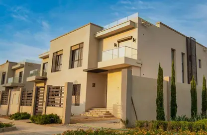 Townhouse - 4 Bedrooms - 4 Bathrooms for sale in Village West - Sheikh Zayed Compounds - Sheikh Zayed City - Giza