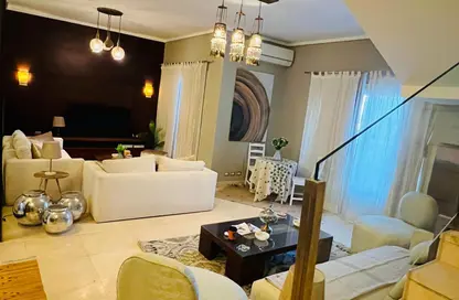 (بنتهاوس  (روف - 3 غرف نوم - 3 حمامات للايجار في ذا فيلدج - المستثمرين الجنوبية - مدينة القاهرة الجديدة - القاهرة