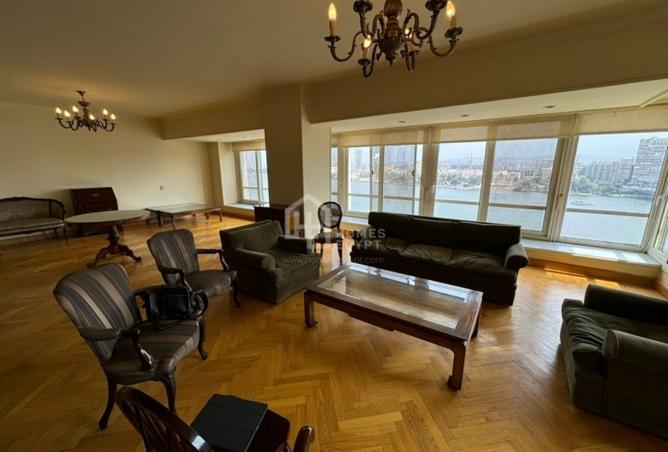 8041827 - Property Image 2
