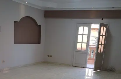 شقة - 3 غرف نوم - 1 حمام للايجار في شارع 20 - الحي الثاني - التجمع الخامس - مدينة القاهرة الجديدة - القاهرة