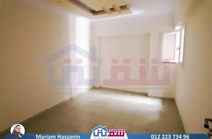 شقة - 3 غرف نوم - 2 حمامات للبيع في سيدي بشر - حي اول المنتزة - الاسكندرية