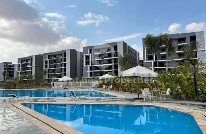 Apartment - 3 Bedrooms - 3 Bathrooms for sale in Sun Capital - Fayoum Desert road - 6 October City - Giza