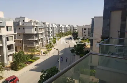 (بنتهاوس  (روف - 3 غرف نوم - 3 حمامات للبيع في جاليريا  مون فالى - المستثمرين الجنوبية - مدينة القاهرة الجديدة - القاهرة