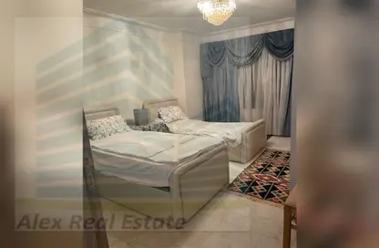 Apartment - 2 Bedrooms - 1 Bathroom for rent in Kafr Abdo St. - Kafr Abdo - Roushdy - Hay Sharq - Alexandria