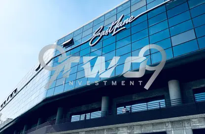 Office Space - Studio - 2 Bathrooms for sale in South Gate Mall - South Teseen St. - The 5th Settlement - New Cairo City - Cairo