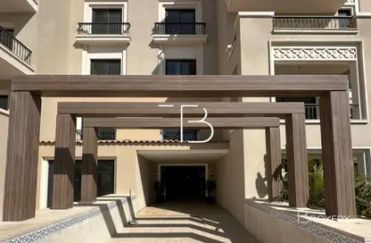 Apartment - 2 Bedrooms - 2 Bathrooms for sale in Village West - Sheikh Zayed Compounds - Sheikh Zayed City - Giza
