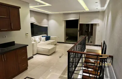 (بنتهاوس  (روف - 2 غرف نوم - 3 حمامات للايجار في جاليريا  مون فالى - المستثمرين الجنوبية - مدينة القاهرة الجديدة - القاهرة