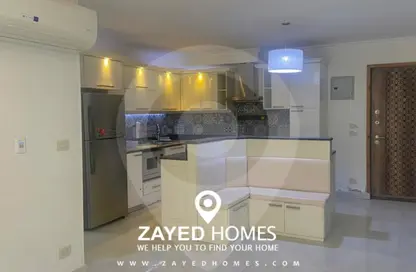 شقة - 2 غرف نوم - 2 حمامات للايجار في 6 ويست - بيفرلي هيلز - كمبوندات الشيخ زايد - الشيخ زايد - الجيزة