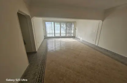 Apartment - 3 Bedrooms - 2 Bathrooms for rent in Degla - Hay El Maadi - Cairo